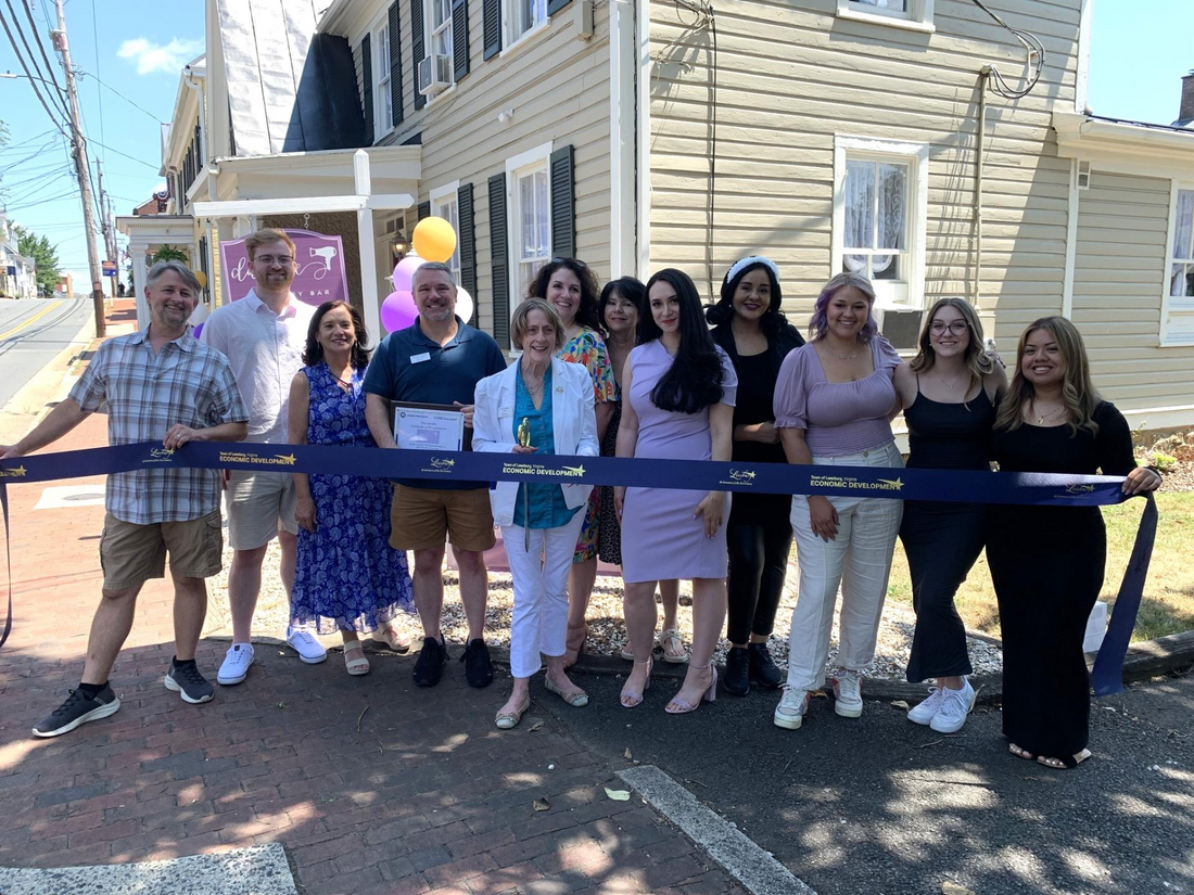 Dazzle Blow Dry Bar Opens in Leesburg